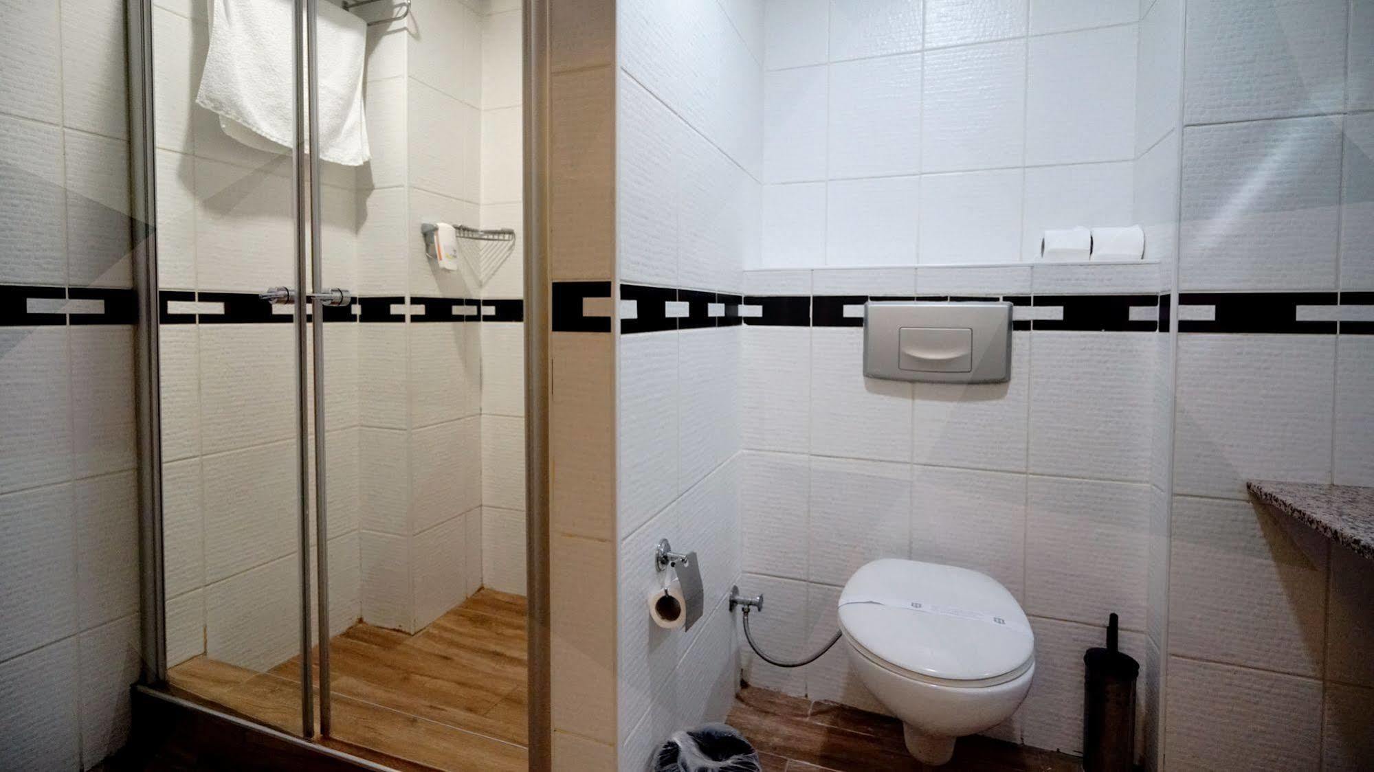 Es Albatros Hotel Ескишехир Екстериор снимка