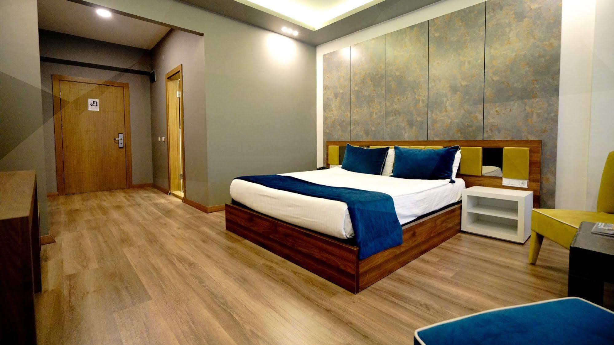 Es Albatros Hotel Ескишехир Екстериор снимка