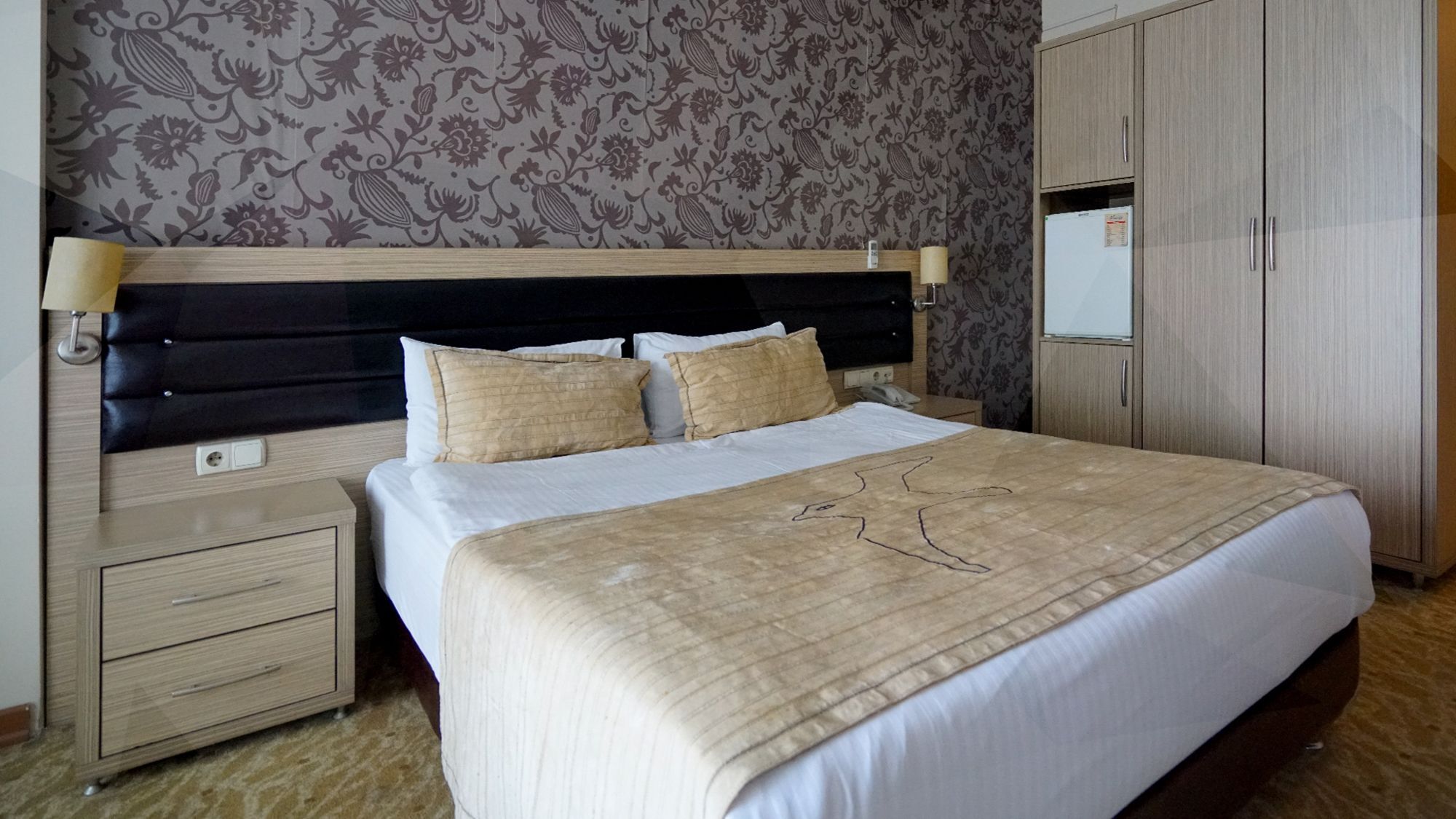 Es Albatros Hotel Ескишехир Екстериор снимка
